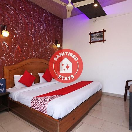 Hotel Oyo 73902 Vyttila Residency Kochi Exterior foto