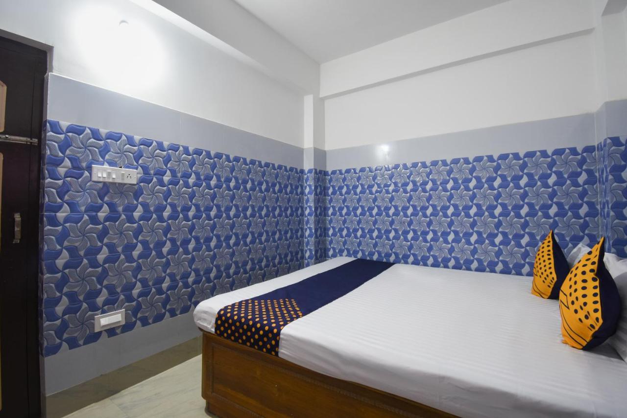 Hotel Oyo 73902 Vyttila Residency Kochi Exterior foto