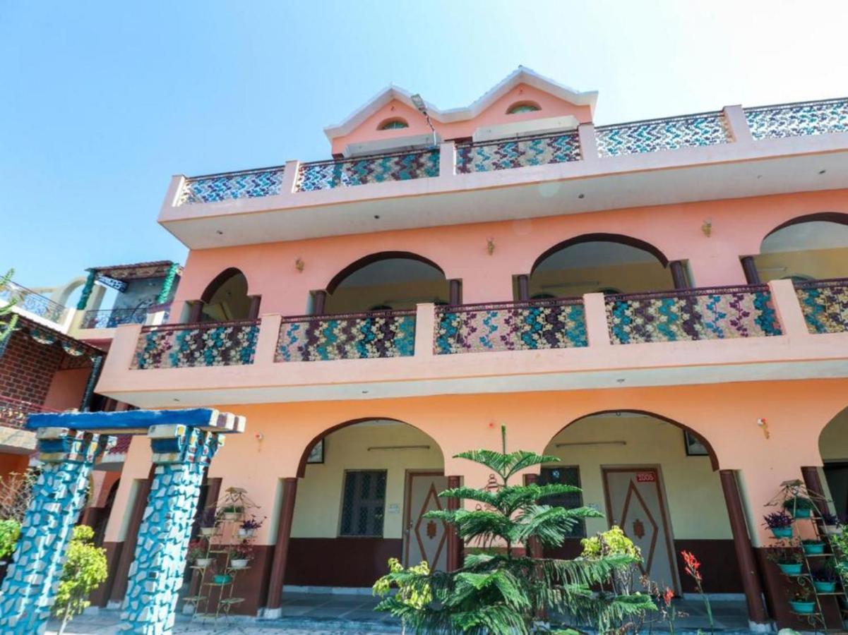 Hotel Oyo 73902 Vyttila Residency Kochi Exterior foto